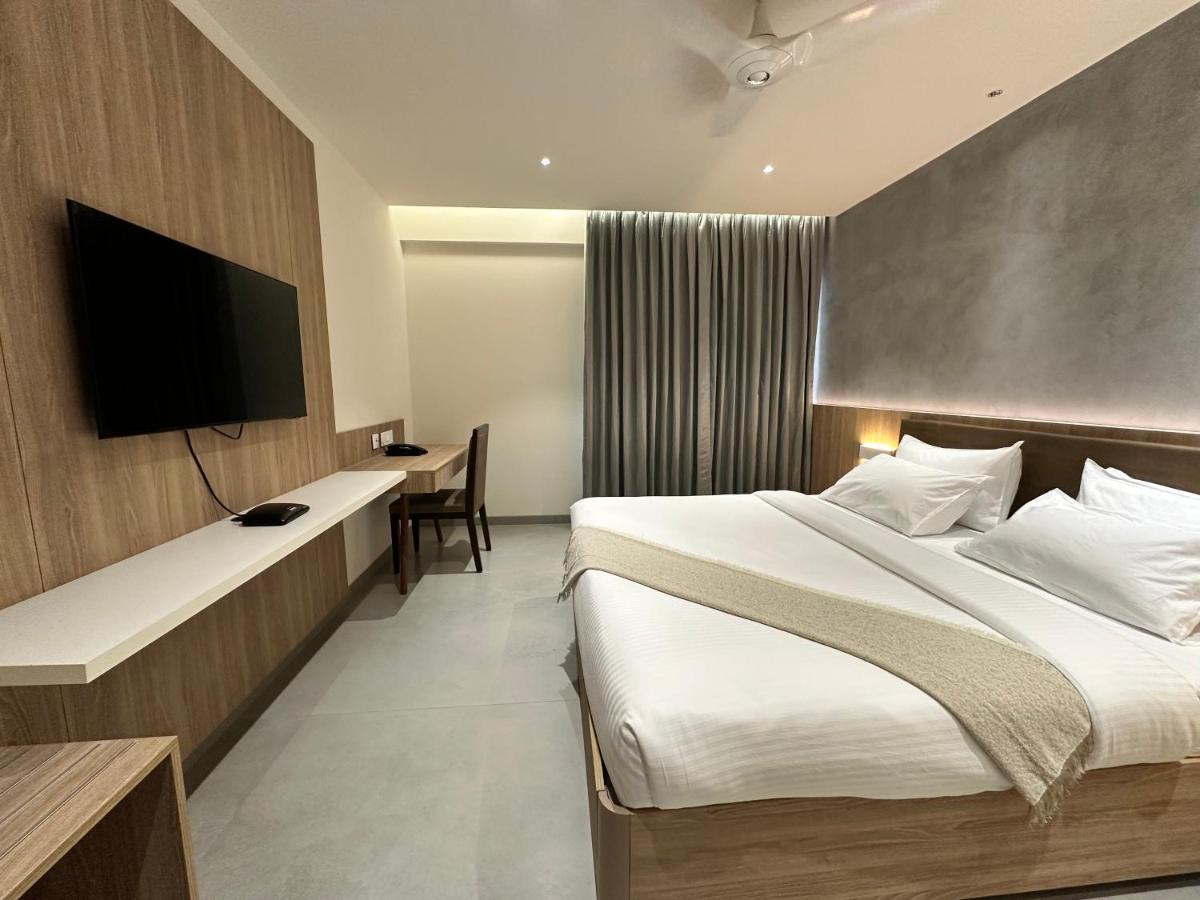 32 Urban By Akoya Hotels Hyderabad Exterior foto