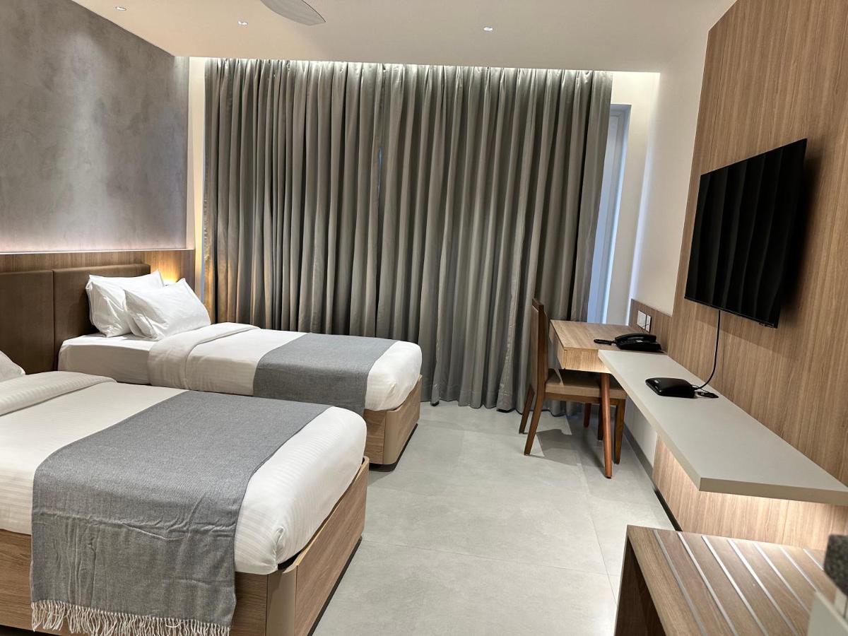32 Urban By Akoya Hotels Hyderabad Exterior foto