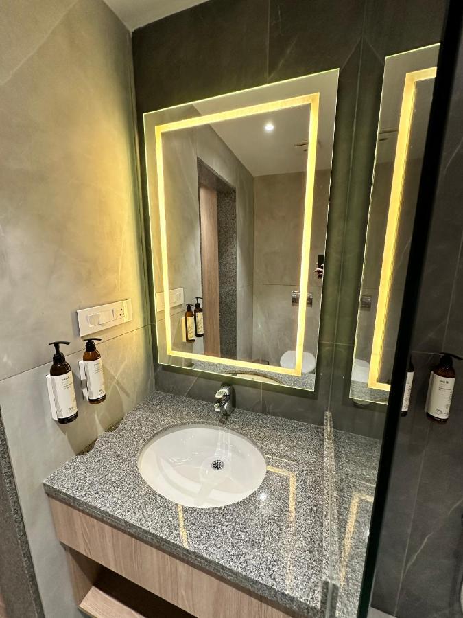 32 Urban By Akoya Hotels Hyderabad Exterior foto